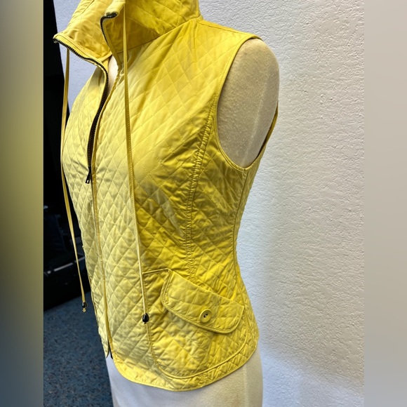 Carlisle women’s vest size 4 quilted chartreuse, yellow with pockets full zipper - Picture 3 of 7